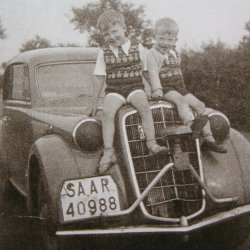 Opel Admiral mit dem  Kennzeichen ,,Saar" ( 2. Weltkrieg 1942)